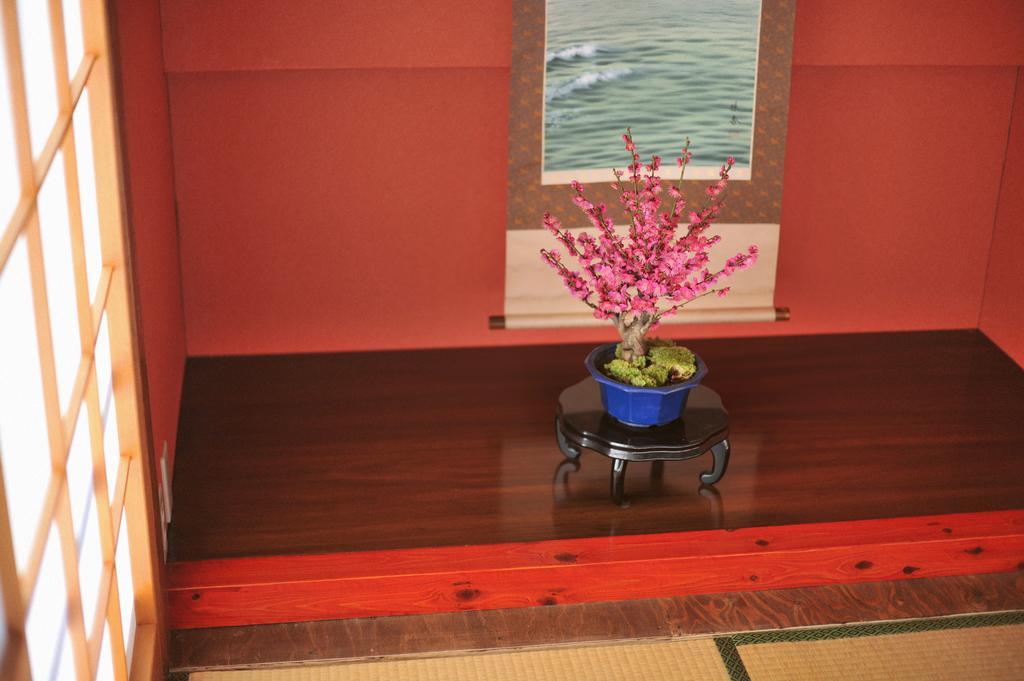 Onsen Hostel Hinoemi Атами Экстерьер фото