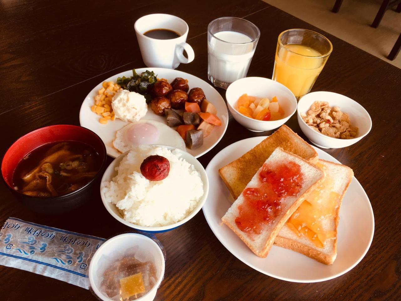 Onsen Hostel Hinoemi Атами Экстерьер фото